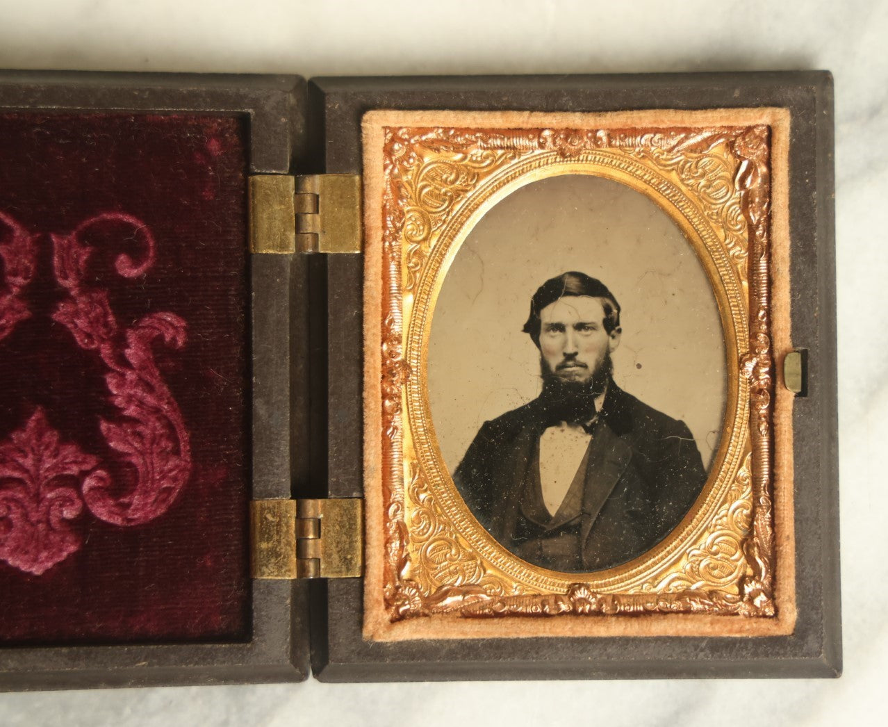 Lot 038 - Antique 1/9th Plate Ambrotype Photograph Of A Middle Aged Man With A Beard, Bowtie, In Thermoplastic Case, Likely Member Of The Slack Family