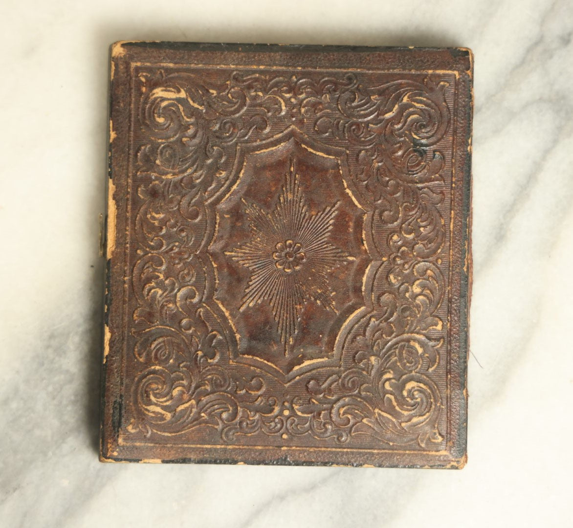 Lot 039 - Antique 1/6th Plate Ambrotype Photograph Of Two Children, A Boy And A Girl, In A Half Leatherette Case, Likely Members Of The Slack Family