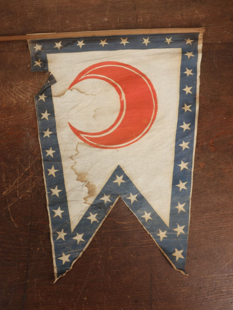 Lot 007 - Antique Circa 1876 U.S. Bicentennial Civil War Veteran Union Army, XI Corps, 1st Division Parade Flag On Pole, Half Moon Insignia, 32" Partial Pole