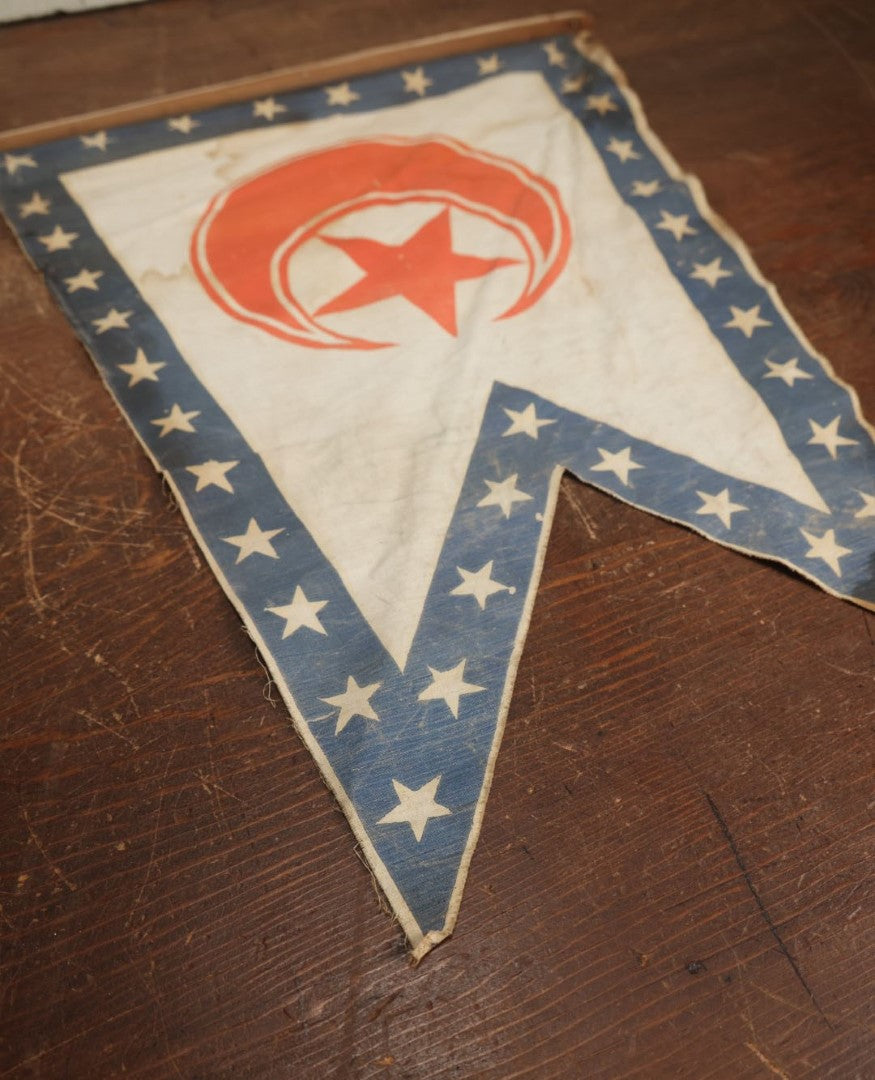 Lot 009 - Antique Circa 1876 U.S. Bicentennial Civil War Veteran Union Army, VII Corps, 3Rd Division Parade Flag On Pole, Moon And Star Insignia, 40" Pole