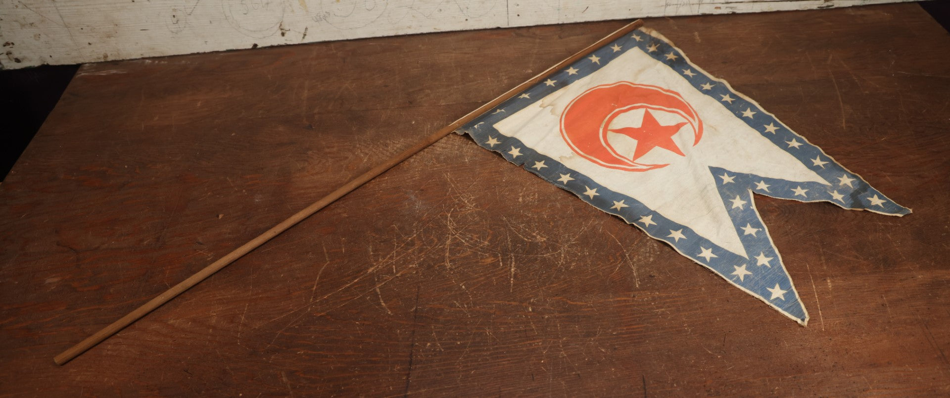 Lot 009 - Antique Circa 1876 U.S. Bicentennial Civil War Veteran Union Army, VII Corps, 3Rd Division Parade Flag On Pole, Moon And Star Insignia, 40" Pole