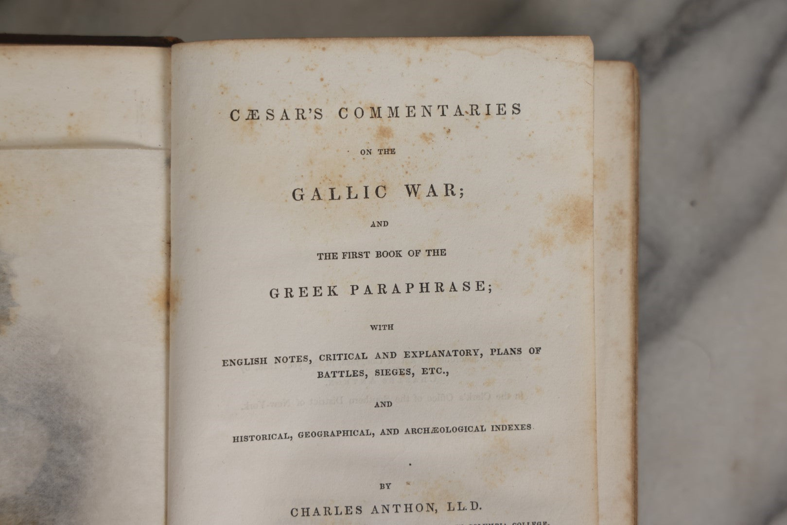 Lot 032 - Anthon's Caesar, "Caesar's Commentaries On The Gallic War And The First Book Of Greek Paraphrase" Antique Book By Charles Anthony, Published 1840 By Harper & Brothers, New York, Illustrated With Battle Formation Engravings