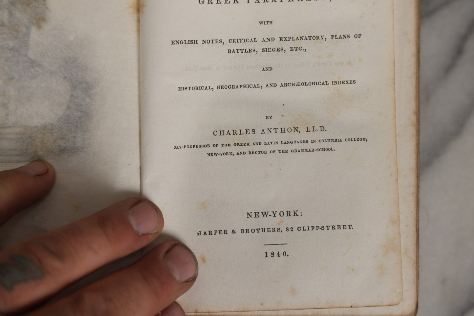 Lot 032 - Anthon's Caesar, "Caesar's Commentaries On The Gallic War And The First Book Of Greek Paraphrase" Antique Book By Charles Anthony, Published 1840 By Harper & Brothers, New York, Illustrated With Battle Formation Engravings