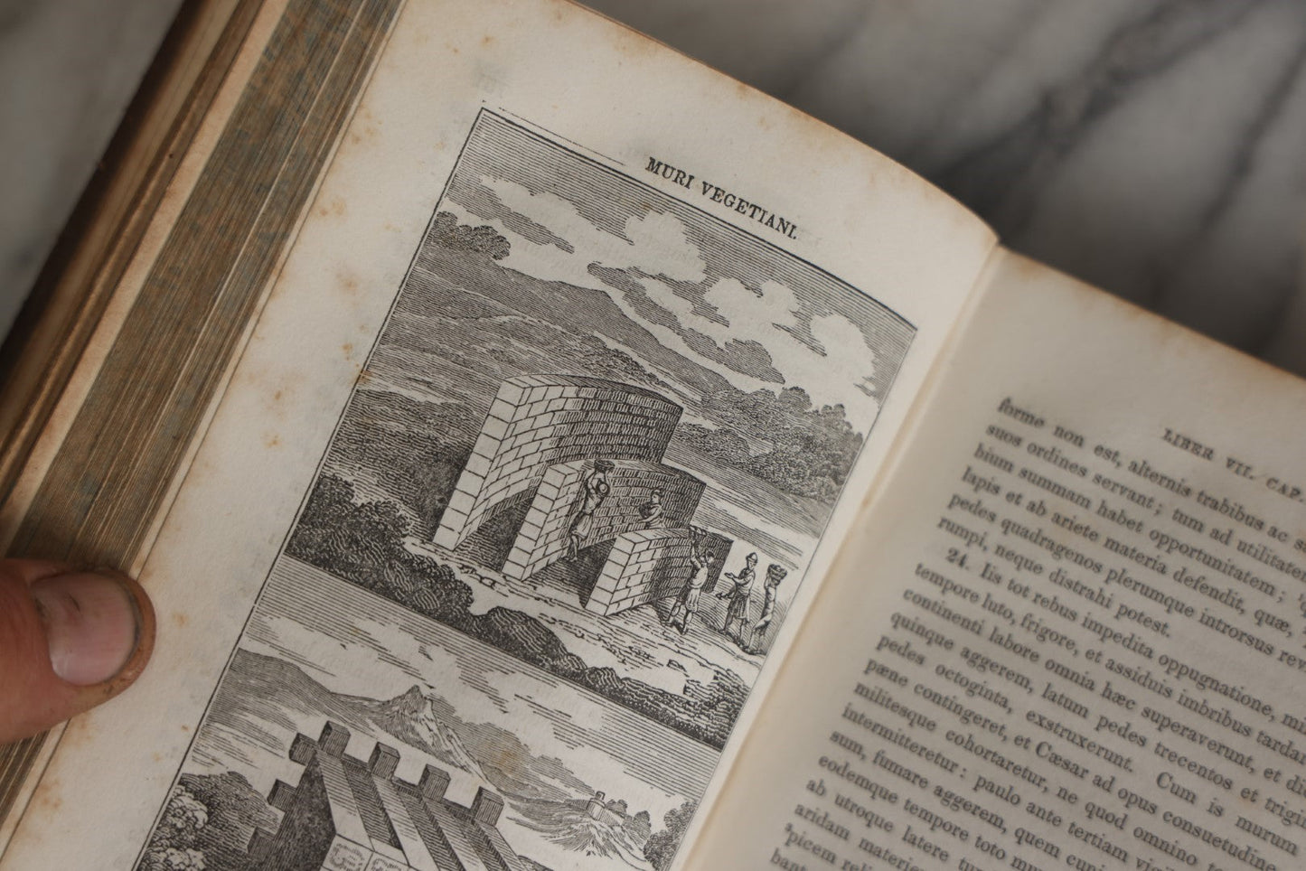 Lot 032 - Anthon's Caesar, "Caesar's Commentaries On The Gallic War And The First Book Of Greek Paraphrase" Antique Book By Charles Anthony, Published 1840 By Harper & Brothers, New York, Illustrated With Battle Formation Engravings