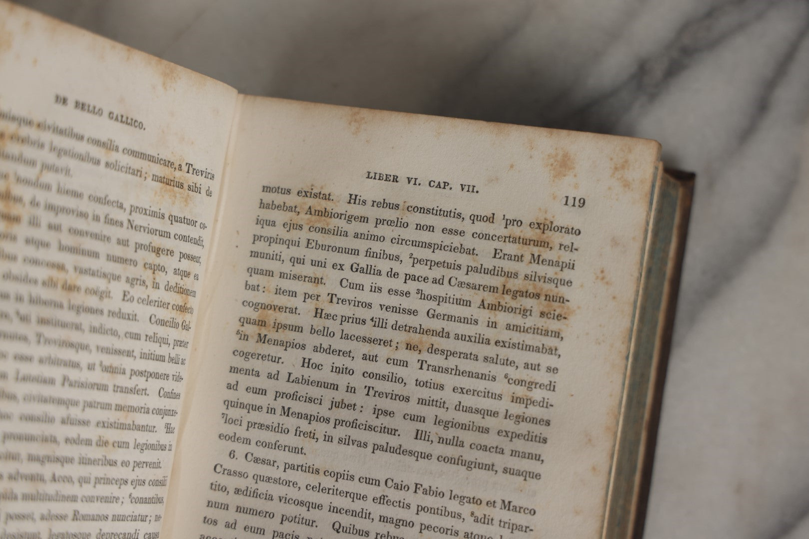 Lot 032 - Anthon's Caesar, "Caesar's Commentaries On The Gallic War And The First Book Of Greek Paraphrase" Antique Book By Charles Anthony, Published 1840 By Harper & Brothers, New York, Illustrated With Battle Formation Engravings