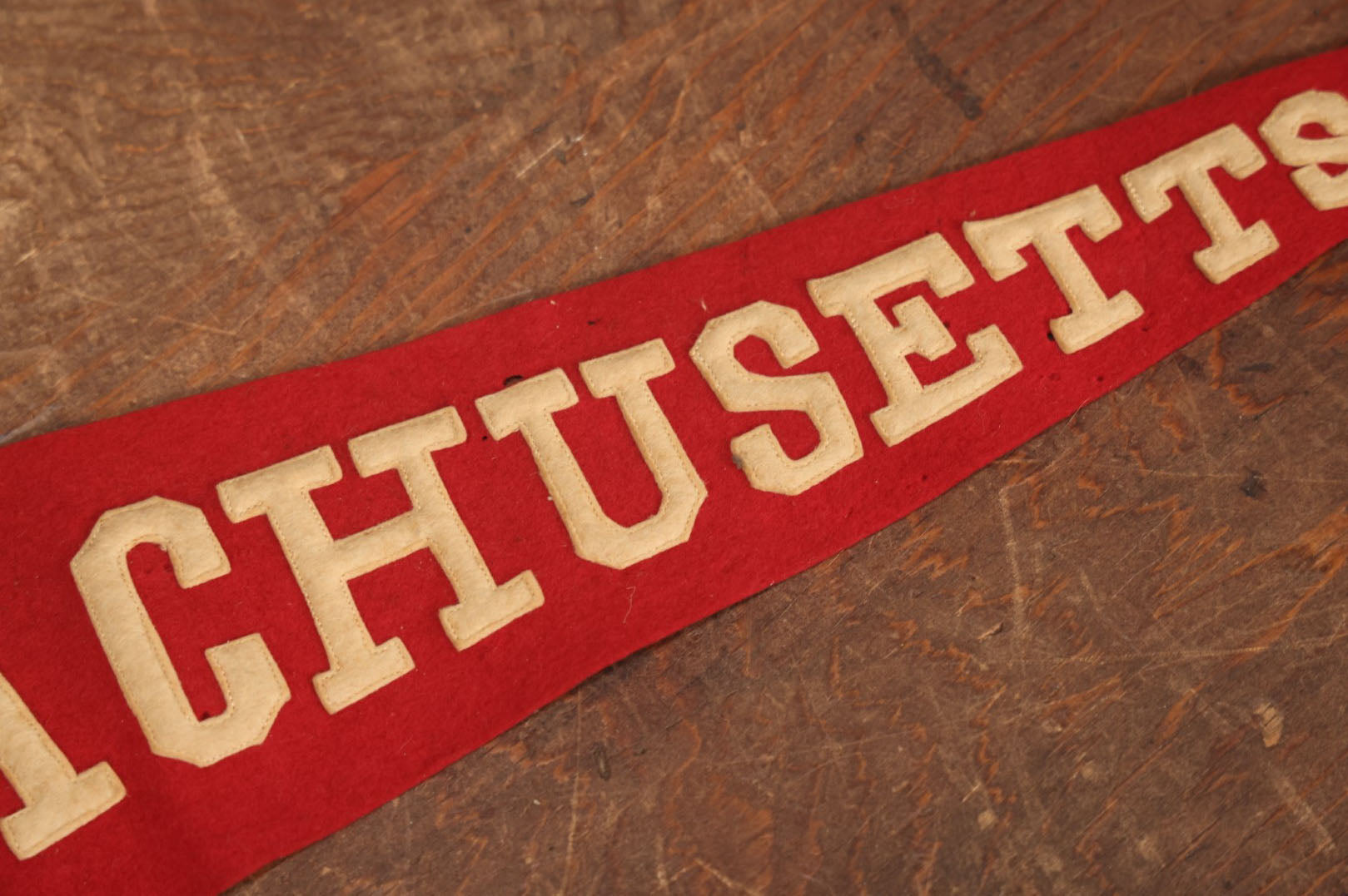 Lot 026 - Vintage 25" Massachusetts State Felt Pennant, A Product Of Green Mountain Studios, White River Junction, Vermont, With Stitched Letters