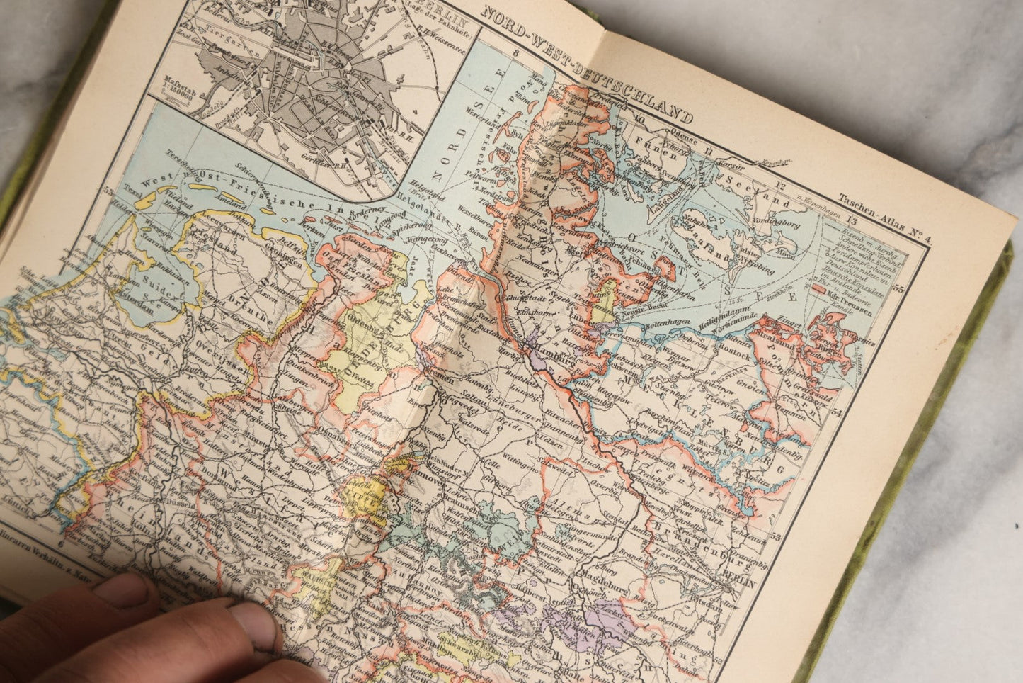 Lot 071 - Single Ephemera Piece, Justin Perthes' Taschen Atlas, German Map Atlas, 1885