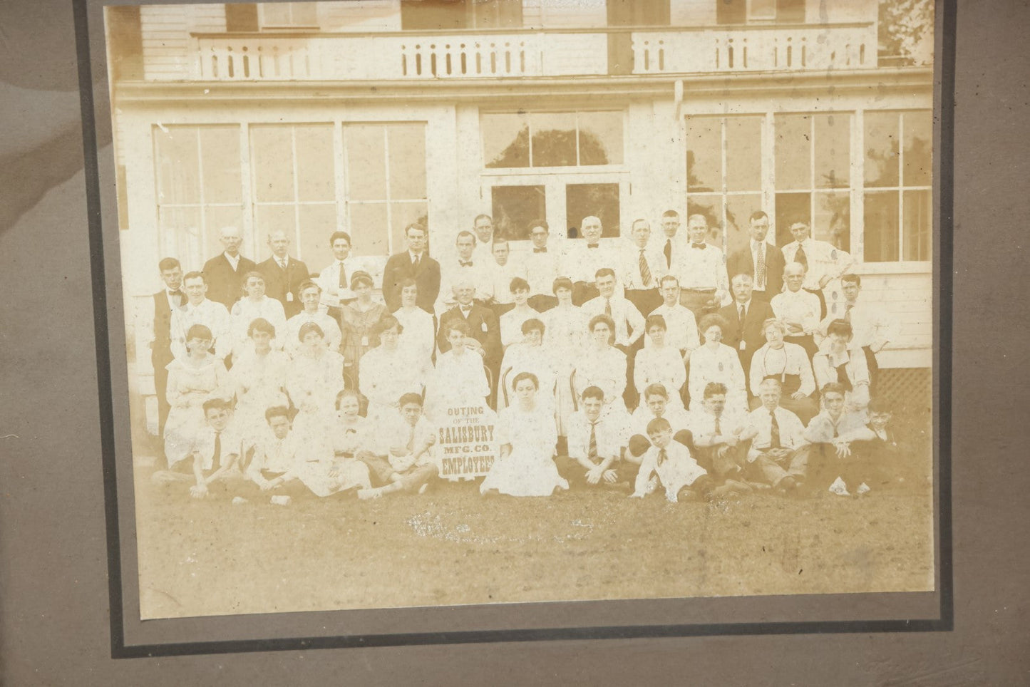 Lot 018 - Antique Framed Boarded Group Occupational Photo, Outing Of The Salisbury Manufacturing Company Employees, Likely The Textile Company Of Amesbury, Massachusetts