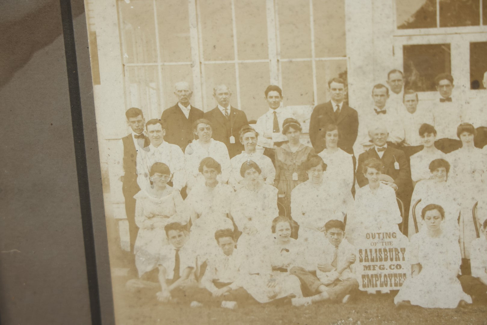 Lot 018 - Antique Framed Boarded Group Occupational Photo, Outing Of The Salisbury Manufacturing Company Employees, Likely The Textile Company Of Amesbury, Massachusetts