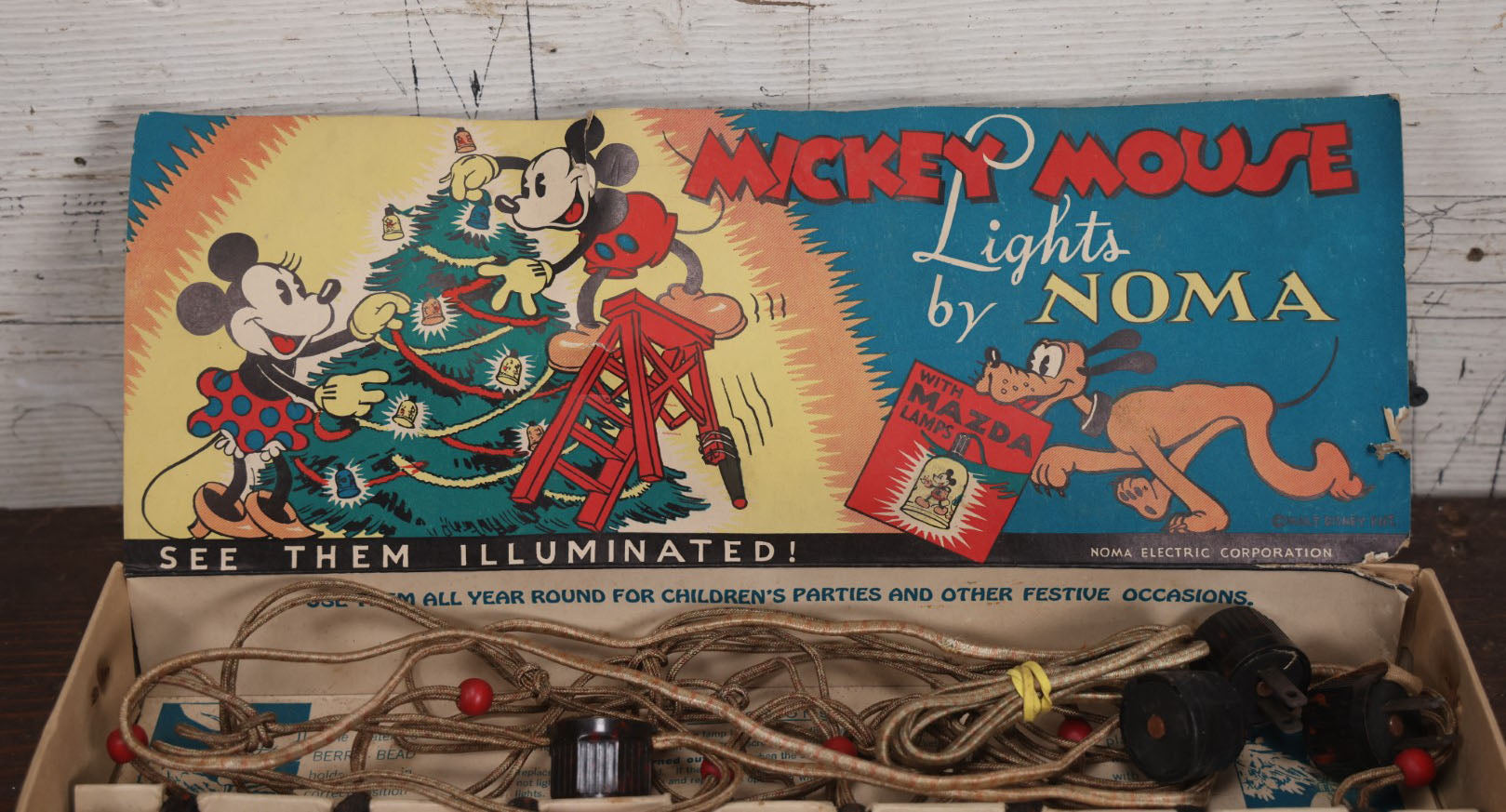 Lot 025 - Mickey Mouse Disney Christmas Lights Set In Box By Noma, Catalogue No. 105, With Mazda Lamps, In Box, Heavy Wear, Non Working, Circa 1930s