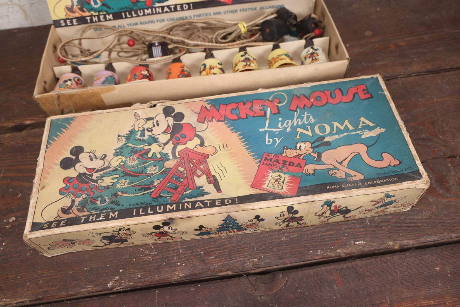 Lot 025 - Mickey Mouse Disney Christmas Lights Set In Box By Noma, Catalogue No. 105, With Mazda Lamps, In Box, Heavy Wear, Non Working, Circa 1930s