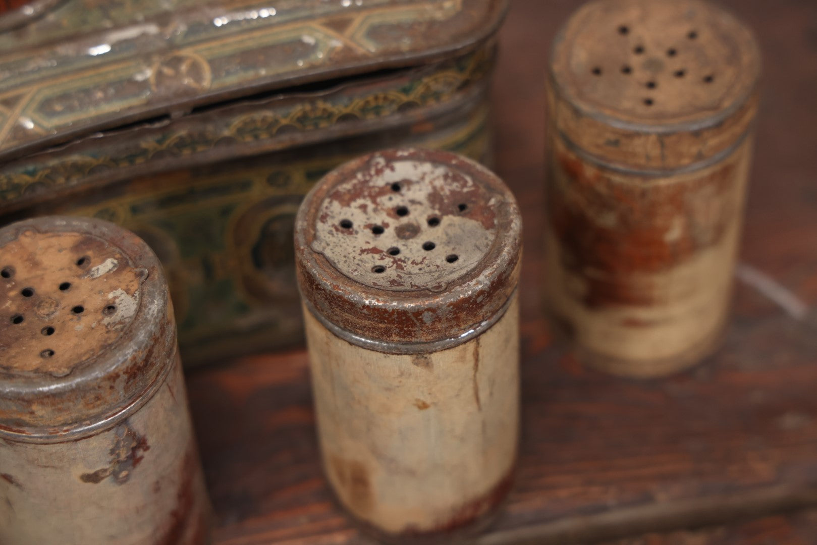 Lot 029 - Antique Spice Tin Set With Six Tins, Containing Box, Note Lid Damaged, Tins Painted