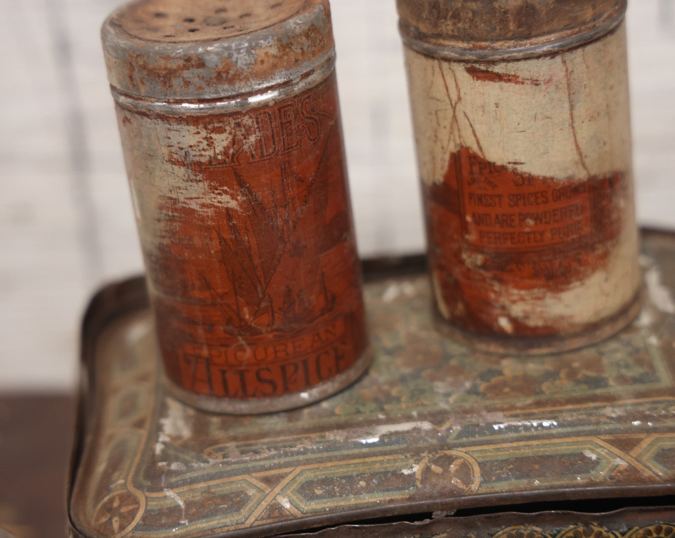 Lot 029 - Antique Spice Tin Set With Six Tins, Containing Box, Note Lid Damaged, Tins Painted