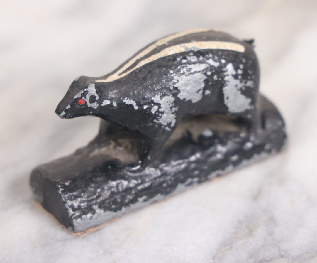 Lot 040 - Antique Jimmie The Skunk Cast Metal Painted Novelty Souvenir Paperweight, With Slow At Back For "Scent" (Cent, Penny), Note No Tail, Vermont