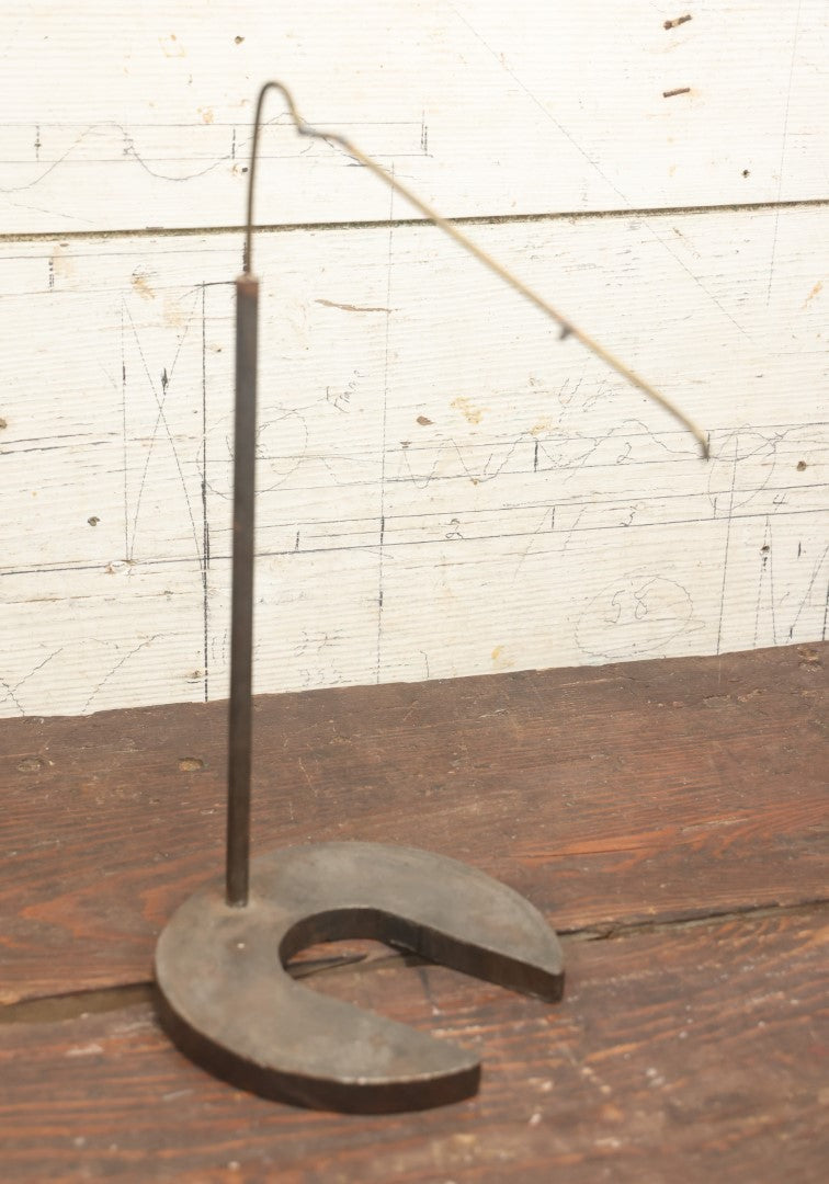 Lot 002 - Vintage Puppet Cockroach Insect Bug Head, Attributed To Stop Motion Artist Michael Sullivan, Likely Used In Joe'S Apartment (1996), On Custom Stand