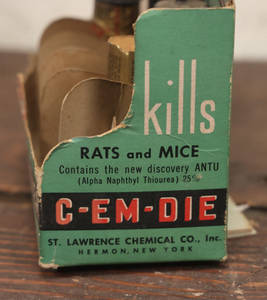 Lot 017 - Vintage C-Em-Die Rat And Mouse Killer Poison Store Display With Cat And Dead Mouse Graphic, Including Three Unopened Tubes, St. Lawrence Chemical Co, Hermon, New York