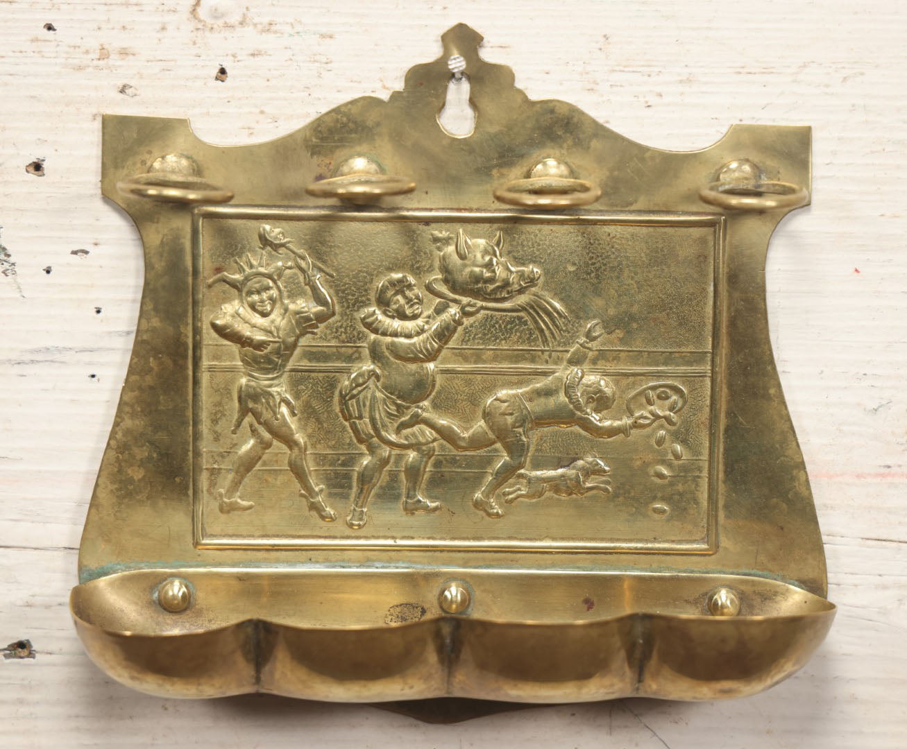 Lot 038 - Antique Pressed Brass Tobacco Pipe Rack With Court Jester, Pig'S Head On Platter, Dog, Etc, Comic Scene, Wall Mountable, Space For 4 Pipes