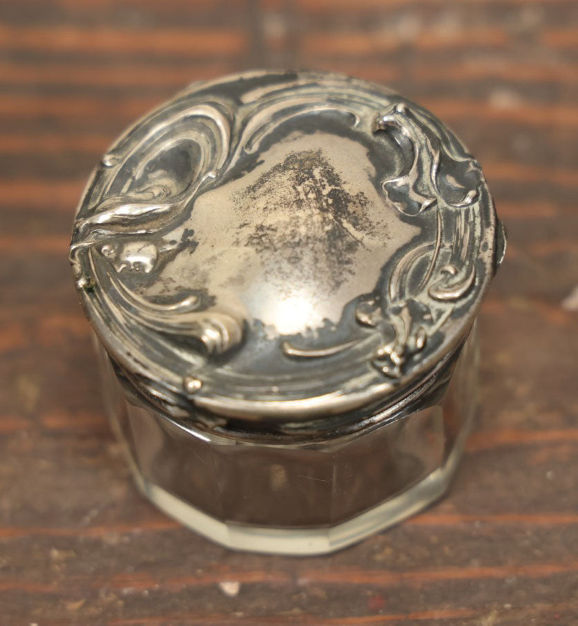 Lot 050 - Antique Art Nouveau Repousse Dresser Box With Sterling Silver Lid, Woman'S Head In Profile, Hallmarked
