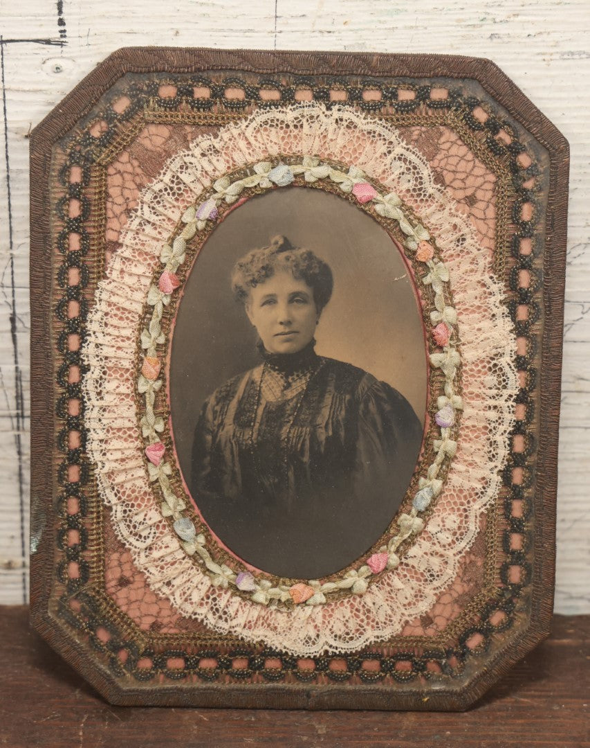 Lot 061 - Antique Photograph Of Pretty Victorian Woman In Textile, Doily Frame, Behind Glass