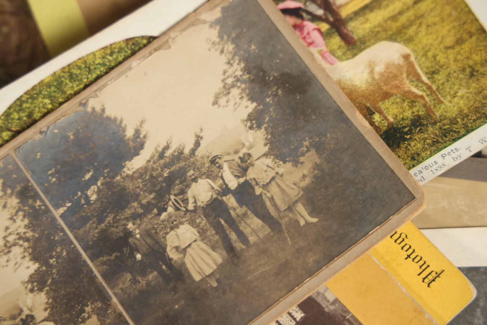 Lot 132 - Grouping Of 75 Antique Stereo View Card Showing Various Scenes Including Religious, Art, Comic, Real Photo, Soldiers, And More