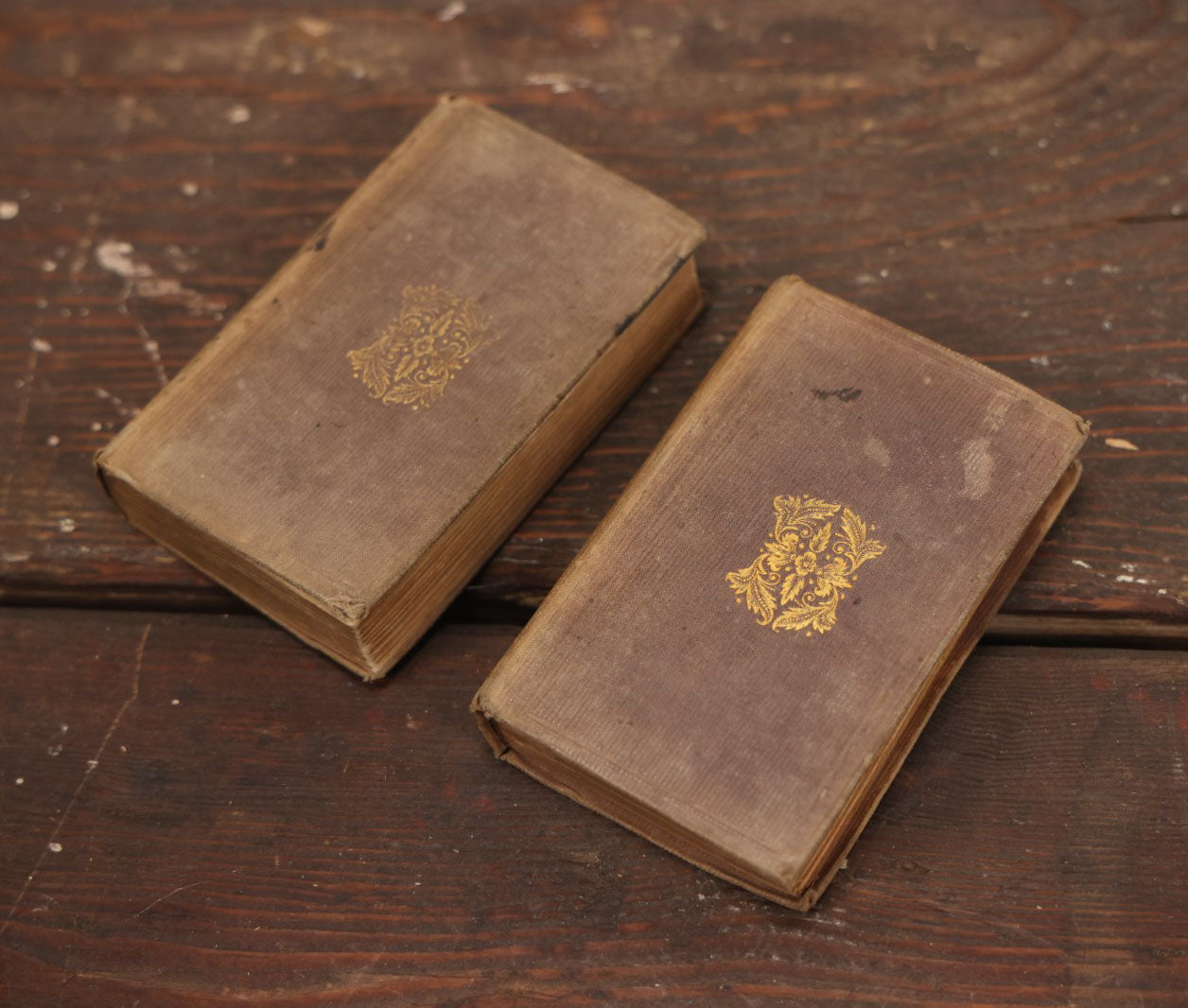 Lot 017 - "The Poetical Works Of John Milton" Two Volume Antique Book Set, Published By Allan Bell And Co., London, 1840, With Illustrations