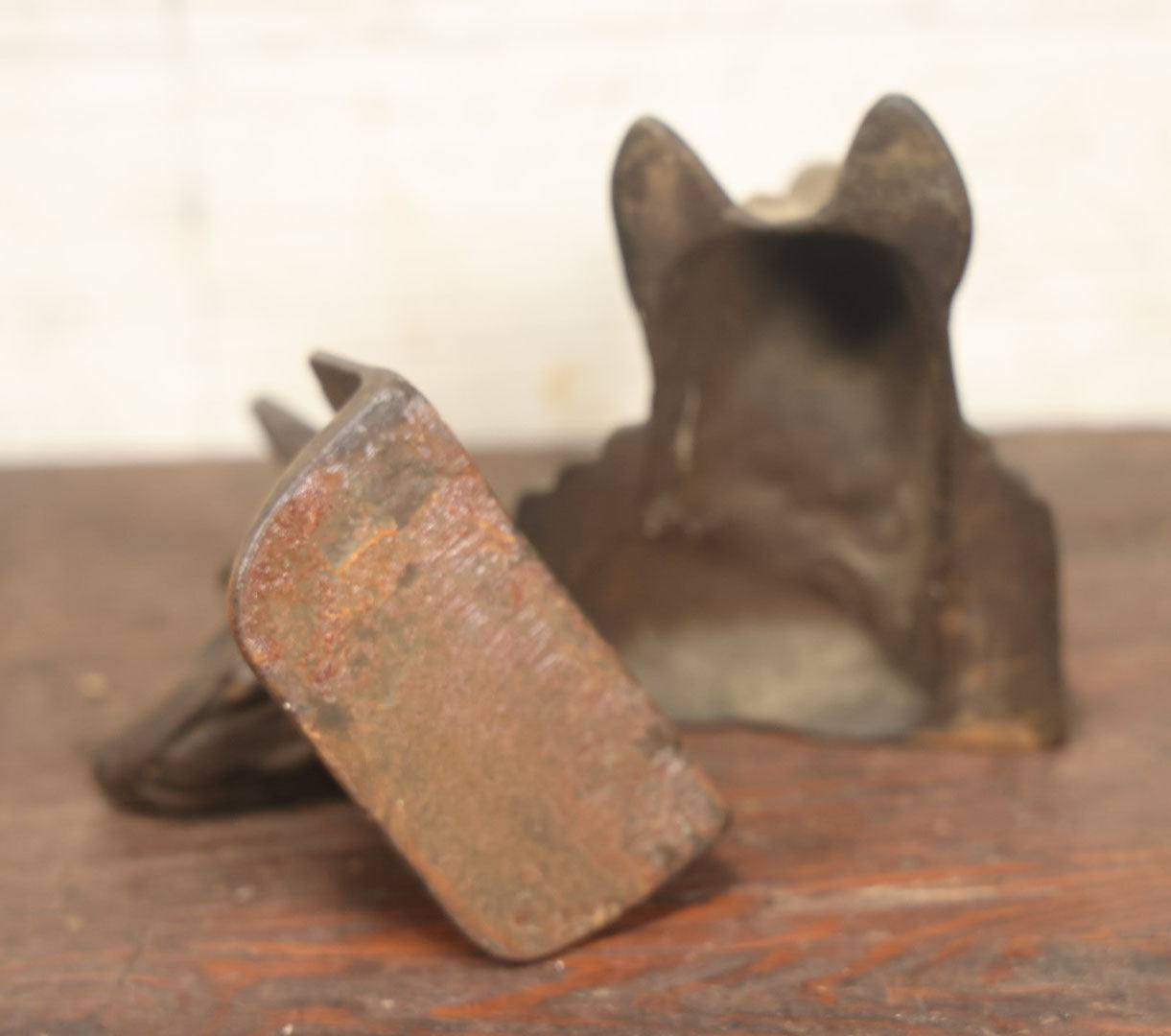 Lot 029 - Pair Of Antique Cast Iron German Shepherd Head Dog Bookends, Dog Head Looking Straight Forward