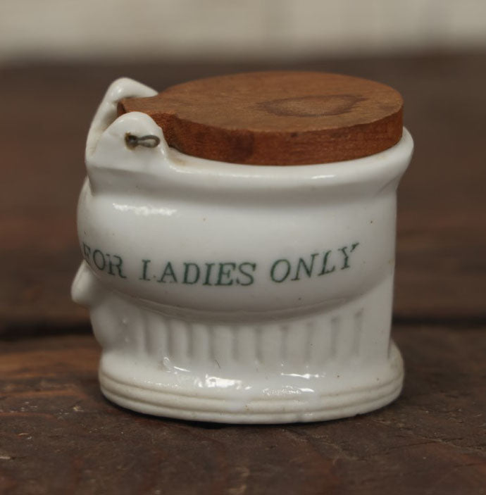 Lot 069 - Vintage For Ladies Only Porcelain Toilet Novelty Ashtray, Made In Japan, With Wooden Lid