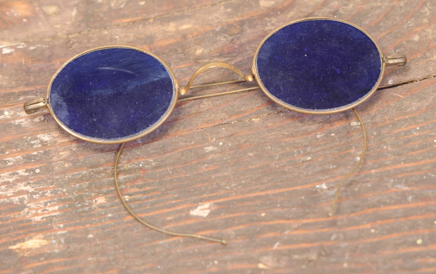 Lot 077 - Antique Late 19th Century Blue Tinted Wire Frame Round Lens Sunglasses