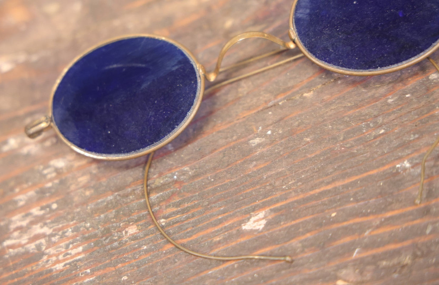 Lot 077 - Antique Late 19th Century Blue Tinted Wire Frame Round Lens Sunglasses