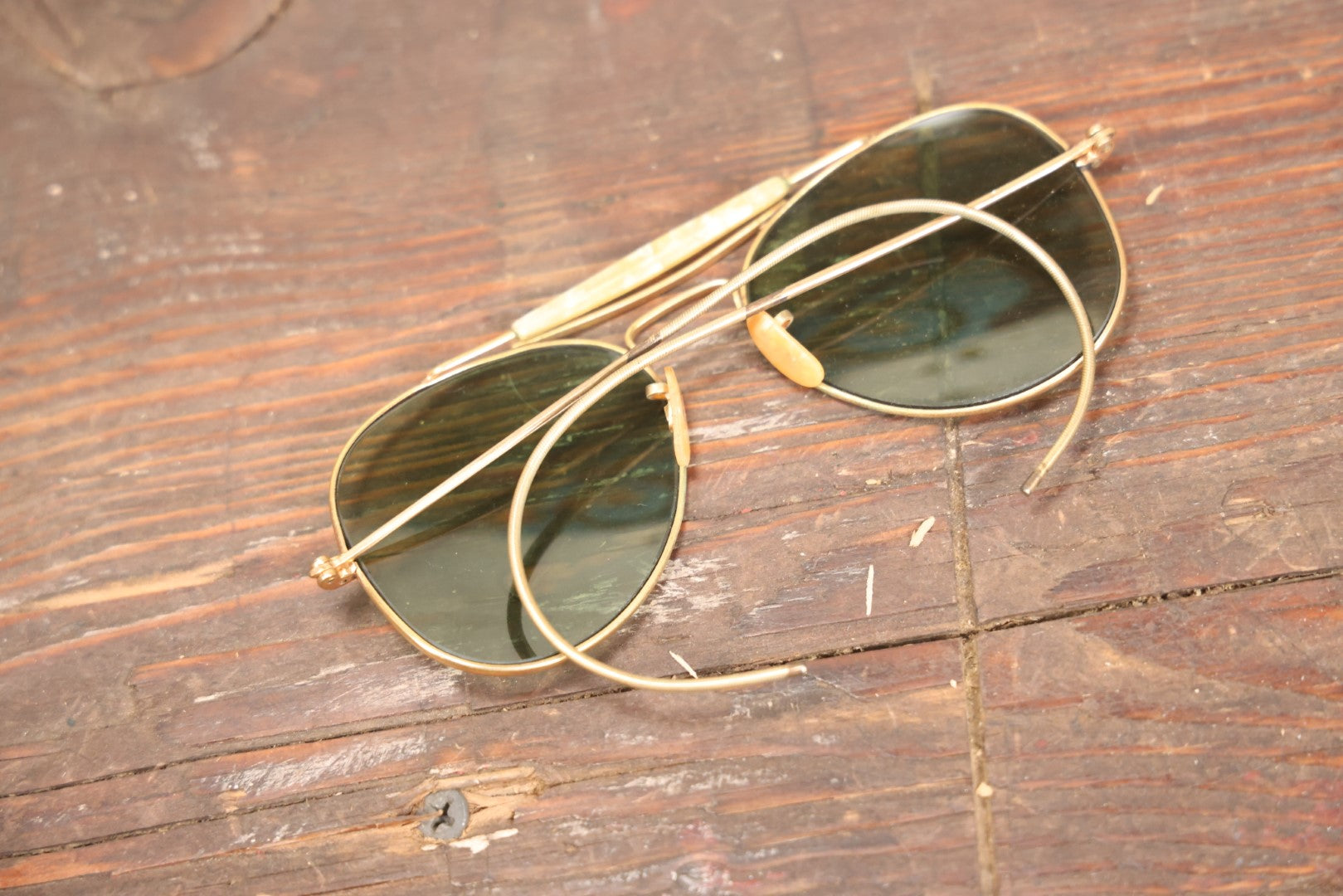 Lot 078 - Vintage Tinted Aviator Sunglasses In Original Leather Case