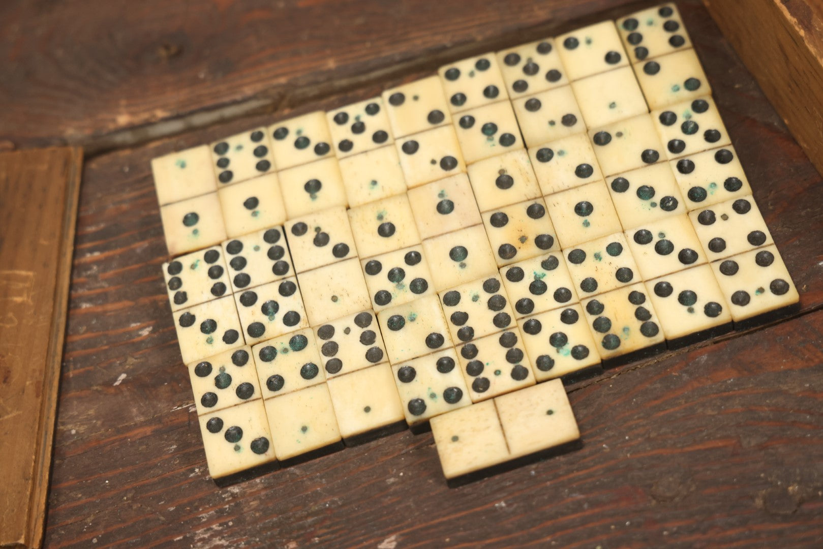 Lot 081 - Antique Bone And Ebony Dominoes Set With Wooden Carrying Box, 28 Dominoes In Total, Complete Double Six Set