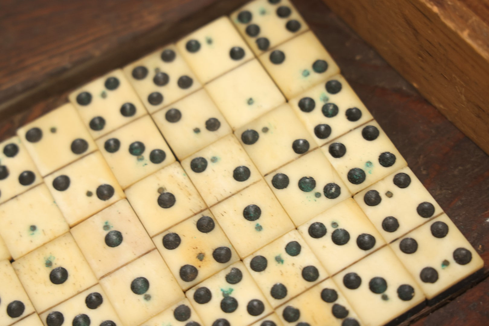 Lot 081 - Antique Bone And Ebony Dominoes Set With Wooden Carrying Box, 28 Dominoes In Total, Complete Double Six Set