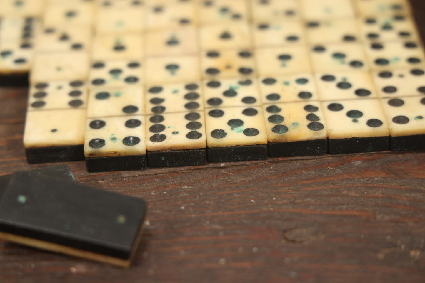 Lot 081 - Antique Bone And Ebony Dominoes Set With Wooden Carrying Box, 28 Dominoes In Total, Complete Double Six Set