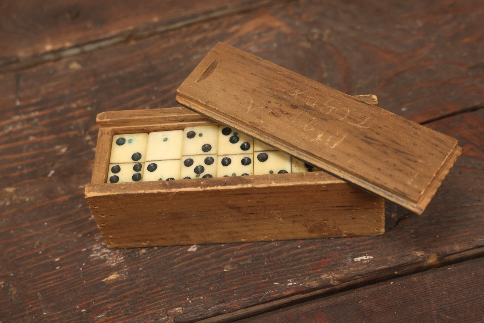 Lot 081 - Antique Bone And Ebony Dominoes Set With Wooden Carrying Box, 28 Dominoes In Total, Complete Double Six Set