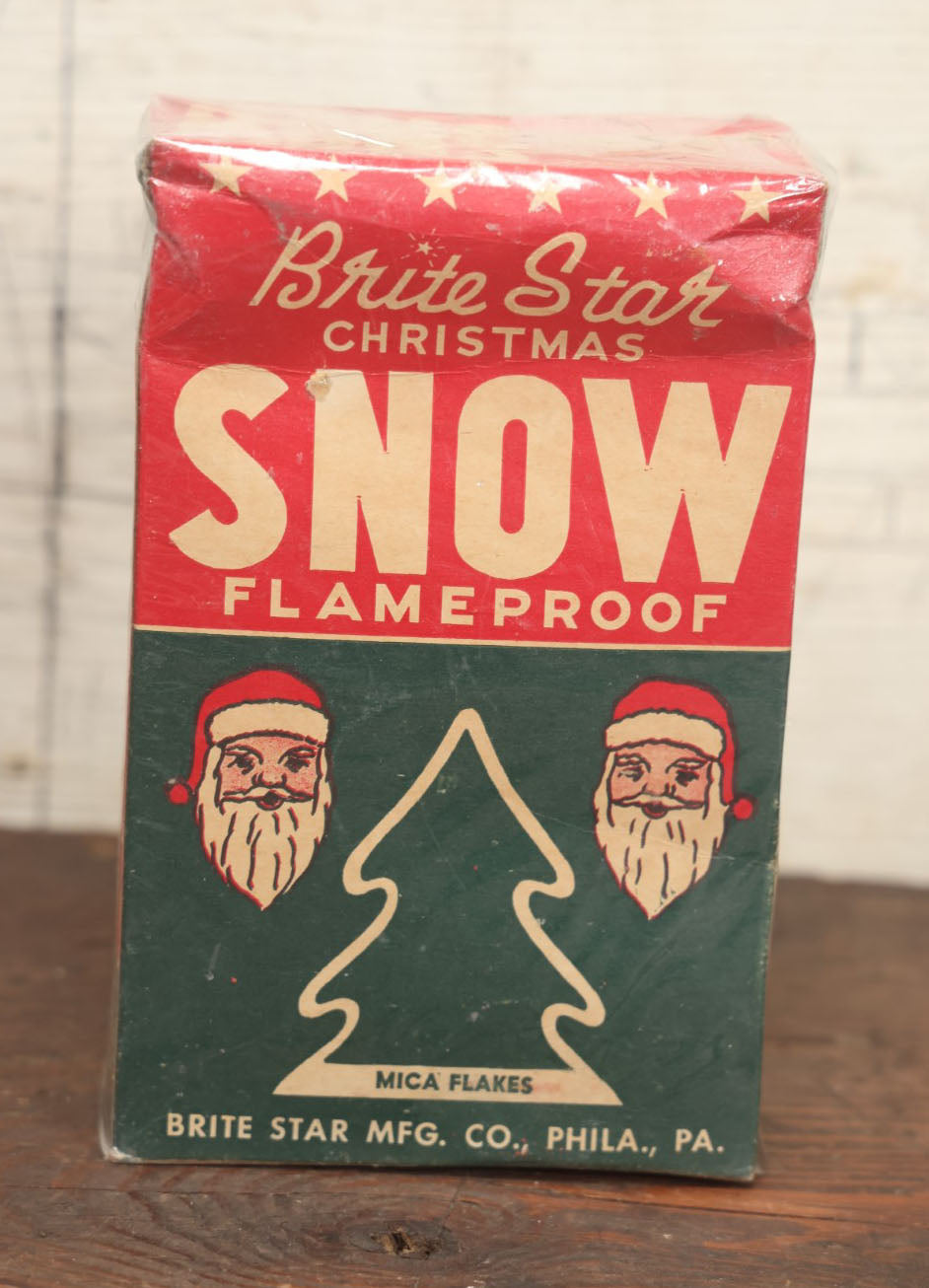 Lot 087 - Vintage Brite Star Christmas Snow Mic Flakes Powder 3 Ounce Box, With Christmas Tree And Santa Claus Graphics, Wrapped In Plastic, Some Contents, By Brite Star Mfg. Co., Philadelphia, Pennsylvania