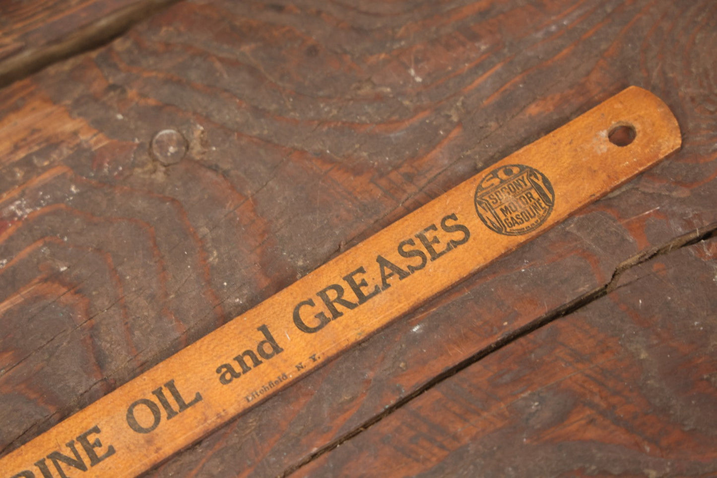 Lot 095 - Vintage Socony Gasoline And Polarine Oil And Greases Oil And Fuel Advertising Measuring Stick, Standard Oil Company Of New York, 17" Total Length