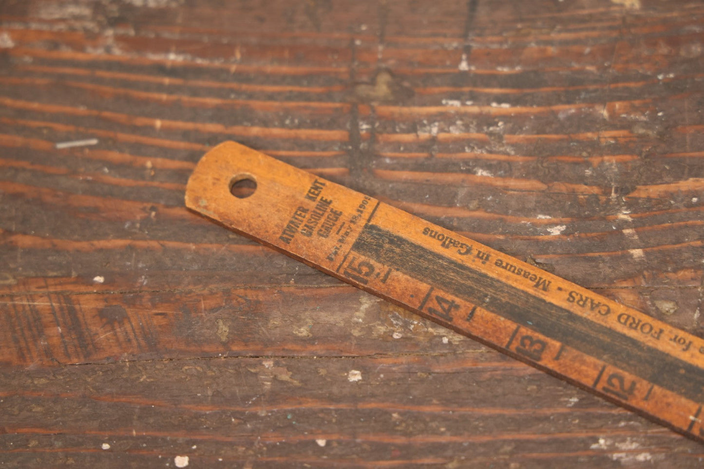 Lot 095 - Vintage Socony Gasoline And Polarine Oil And Greases Oil And Fuel Advertising Measuring Stick, Standard Oil Company Of New York, 17" Total Length