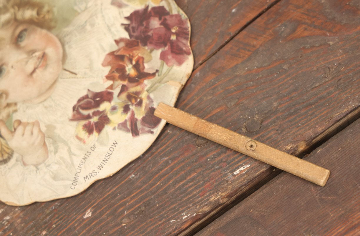 Lot 096 - Antique Paper Advertising Fan Compliments Of Mrs. Winslow's Soothing Syrup, With Baby And Butterfly On Front, For Children Teething 