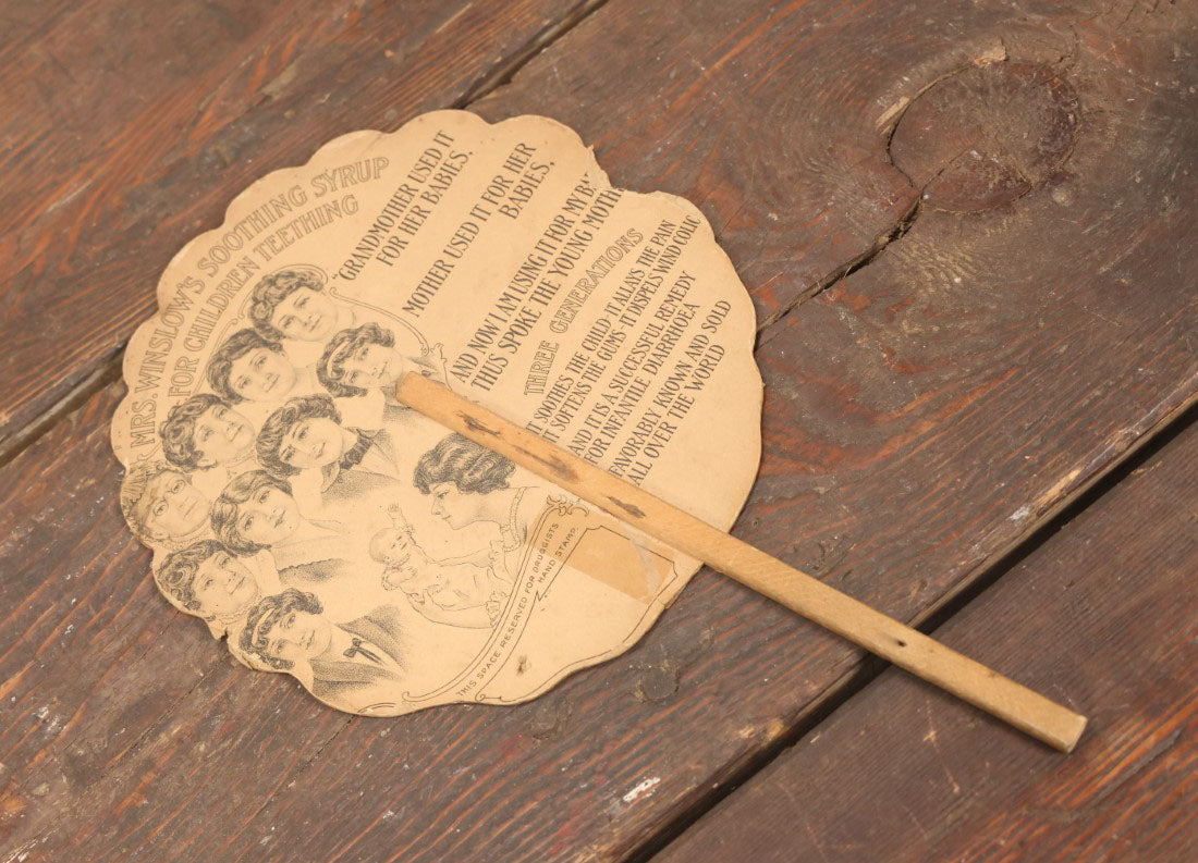 Lot 096 - Antique Paper Advertising Fan Compliments Of Mrs. Winslow's Soothing Syrup, With Baby And Butterfly On Front, For Children Teething 