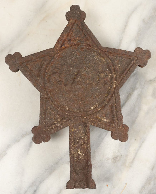 Lot 012 - Antique Rusted Cast Iron Partial Grave Marker Salvage, Grand Army Of The Republic, G.A.R., Verso Marked 40 22