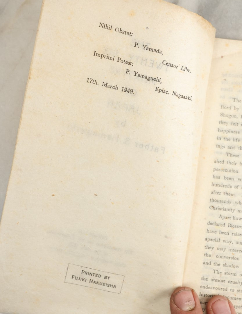 Lot 032 - "The Twenty Six Martyrs Of Japan" Vintage Booklet By Father S. Hamaguchi, Published By The Association Of The Preservation Of The Holy Hill, Oura Cathedral, Nagasaki, Japan, Printed By Fujiki Hakueisha
