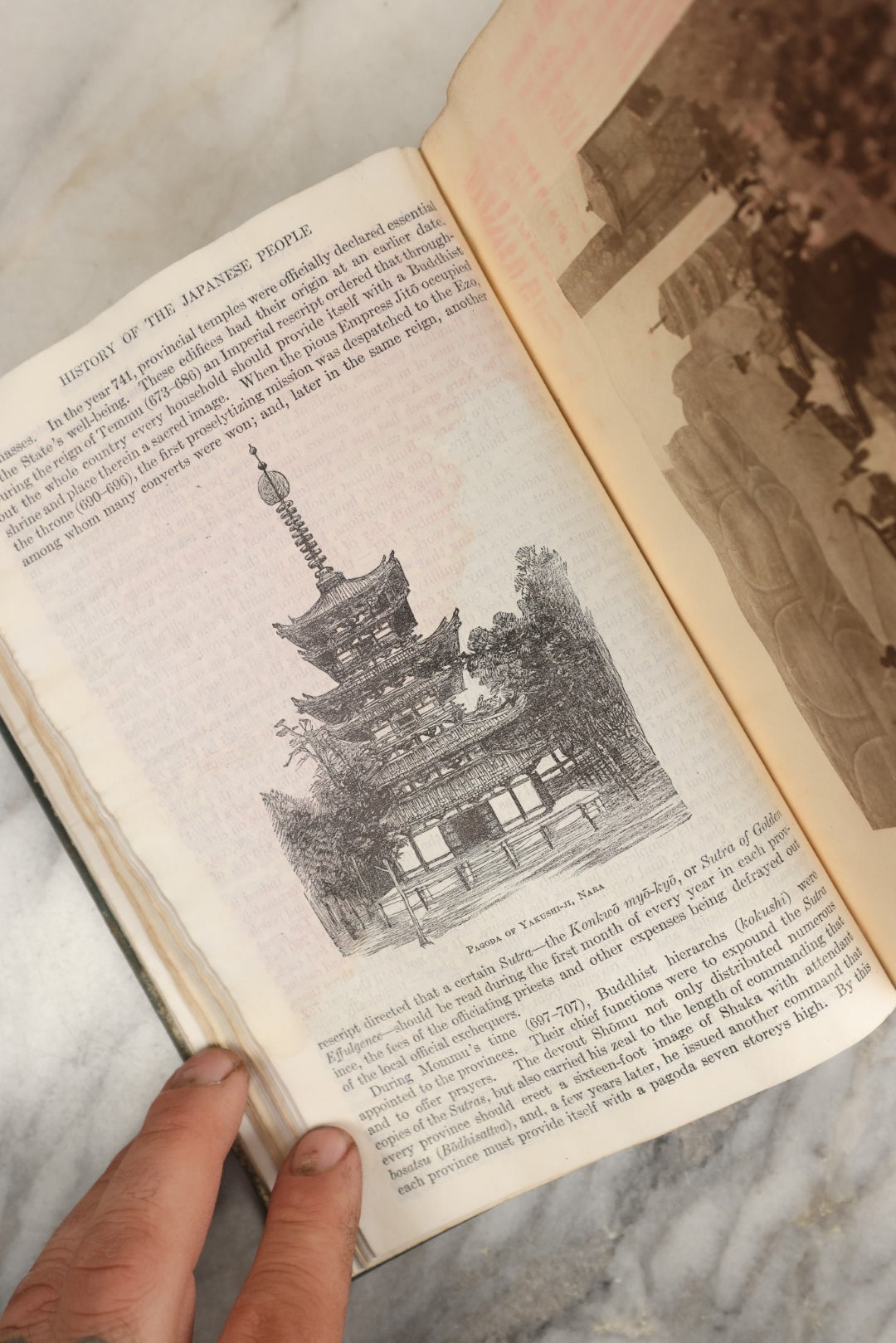 Lot 033 - "A History Of The Japanese People, From The Earliest Times To The End Of The Meiji Era" Antique Book By Captain F. Brinkley With Baron Kikuchi, With 150 Engravings By Japanese Artists, Published By The Encyclopedia Britannica Co., New York, 1915