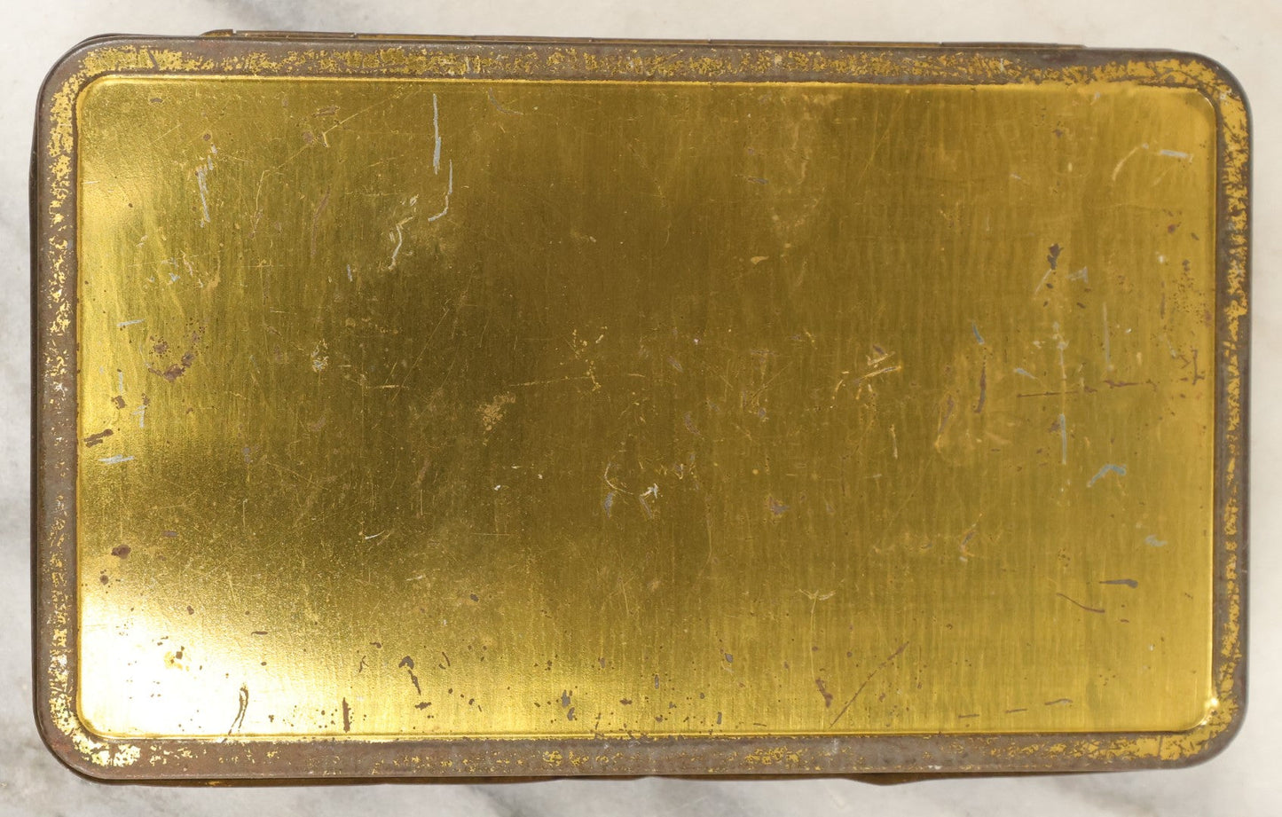 Lot 074 - Vintage Tin Lithograph Metal Crayon Box, The American Crayon Company, Sandusky Ohio, New York, Made In U.S.A., Old King Cole, Design No. 93, Note Wear, Losses 