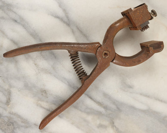 Lot 083 - Vintage Metal Cattle I.D. Tattoo Outfit, Ear Stamper, Brander, By O.M. Franklin Serum Co.