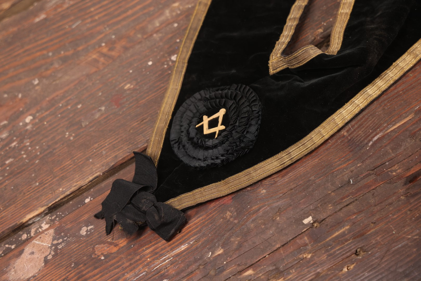 Lot 020 - Antique Knights Templar Masonic Ceremonial Sash Collar, Belo ...