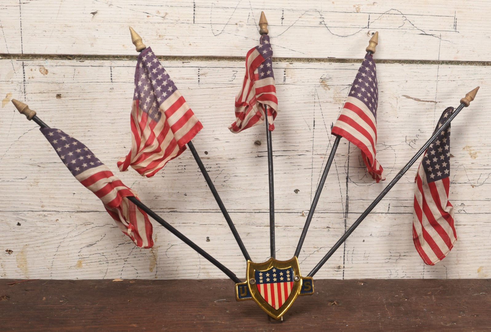 Lot 033 - Vintage Patriotic Hood Ornament Display With Five 48-Star United States American Flags In A Tin Lithograph Shield, Manufactured By Annin, Circa 1940s, Note Wear