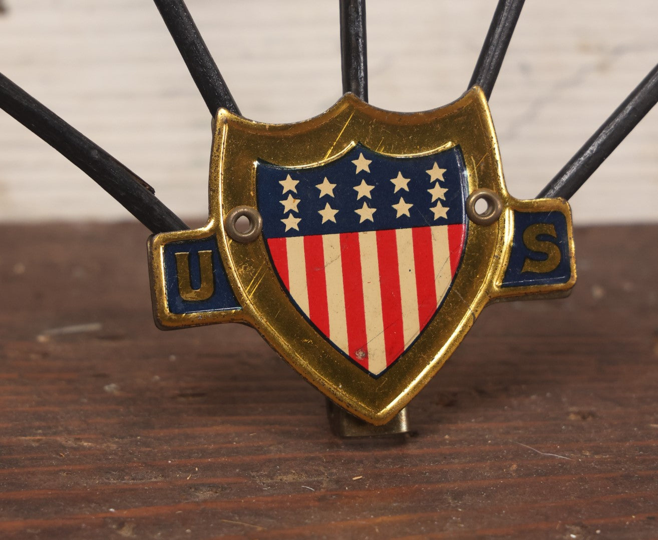 Lot 033 - Vintage Patriotic Hood Ornament Display With Five 48-Star United States American Flags In A Tin Lithograph Shield, Manufactured By Annin, Circa 1940s, Note Wear