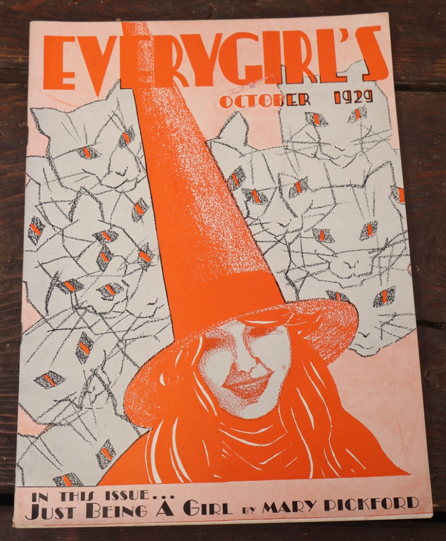 Lot 043 - Halloween Edition Everygirl's Magazine, October 1929, With Witch, Cats On Cover, Article About Mary Pickford