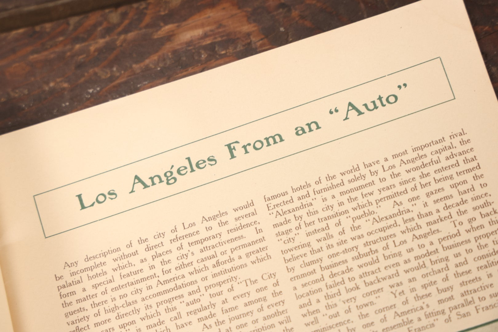 Lot 051 - "Los Angeles From An Auto" Antique Souvenir Booklet From Los Angeles, California, Compiled By Douglas White, Published By The California Auto-Dispatch Company, 1906