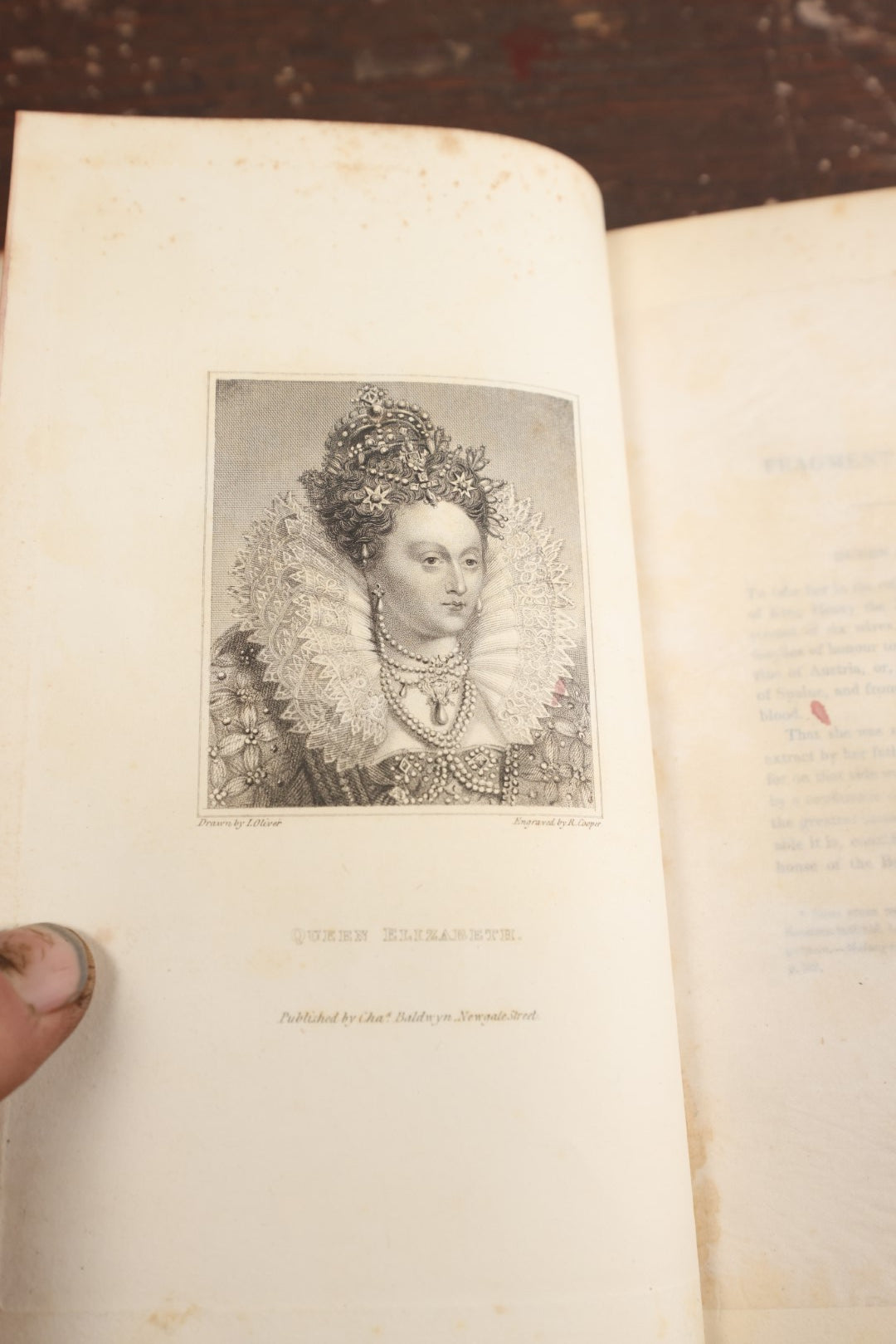 Lot 070 - "Fragmenta Regalia: Memoirs Of Elizabeth, Her Court And Favourites" Antique Book By Sir Robert Naunton, Printed For Charles Baldwin, Newgate Street, London, New Edition, 1824